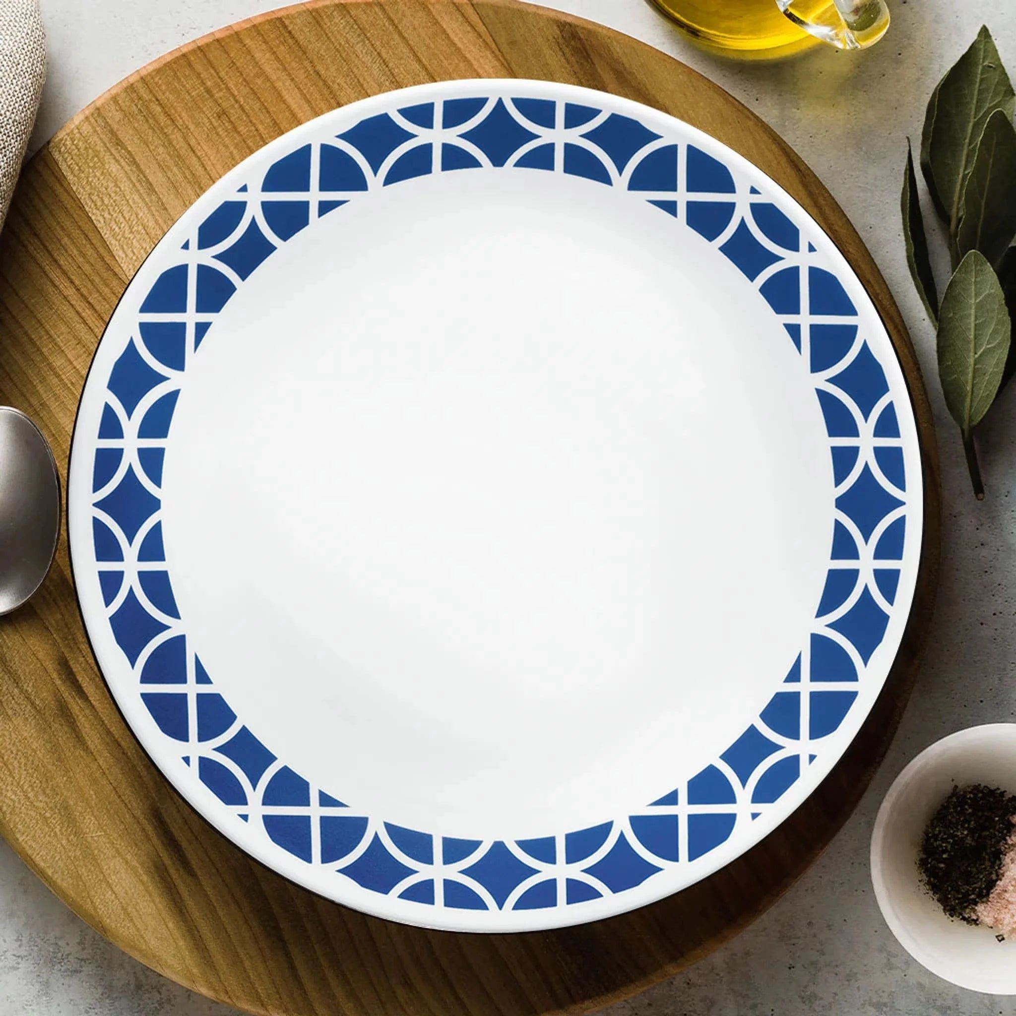 Corelle Vitrelle Cobalt Circles 16-piece Mugless Dinnerware Set, Service of 4 - Image 7