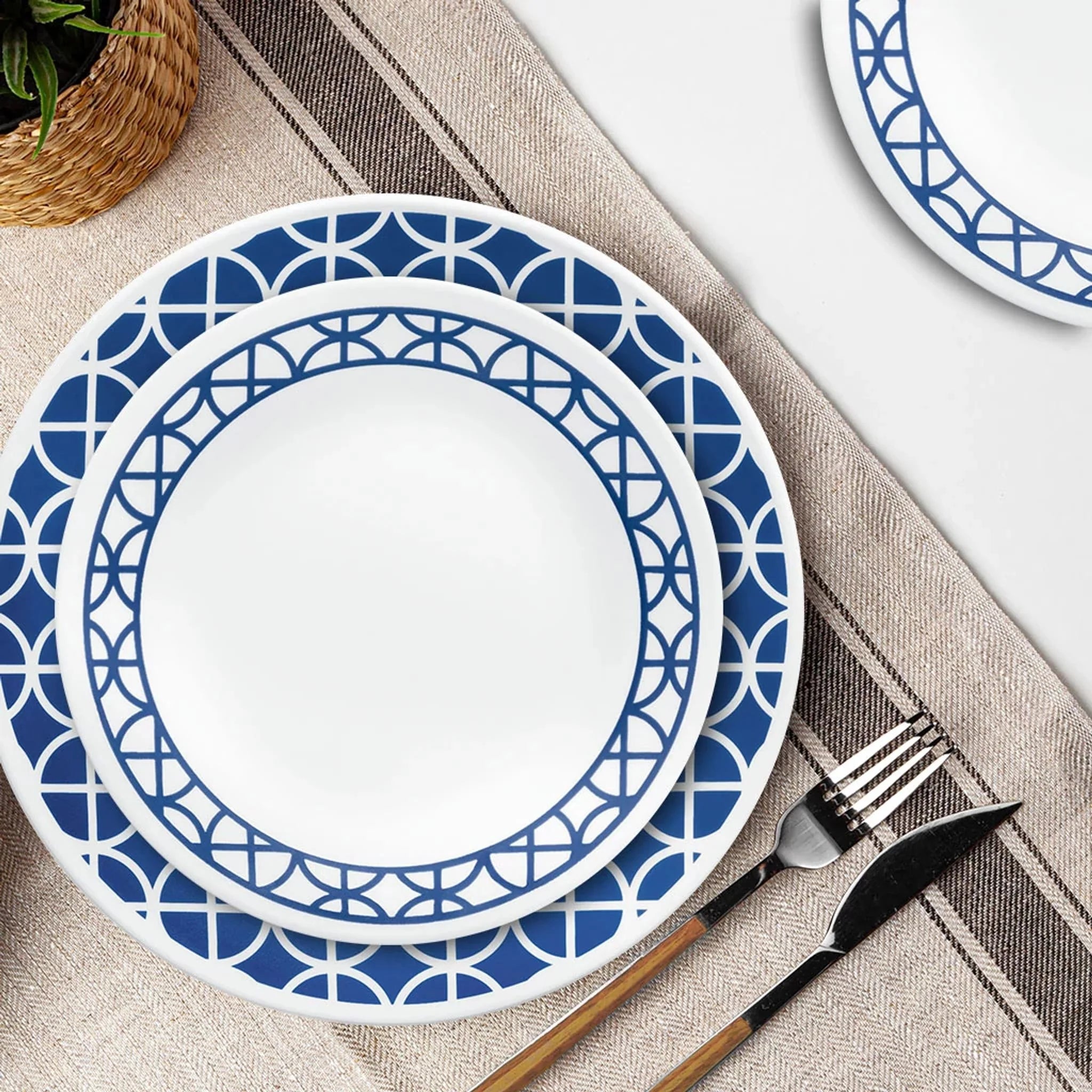 Corelle Vitrelle Cobalt Circles 16-piece Mugless Dinnerware Set, Service of 4 - Image 4